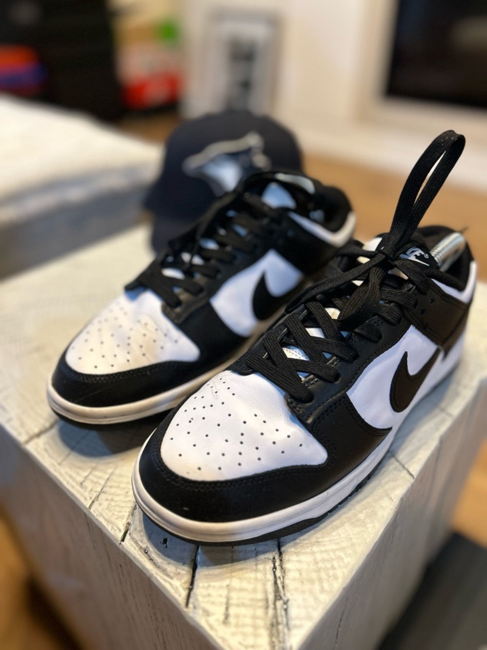 Nike Dunks Pandas size 8